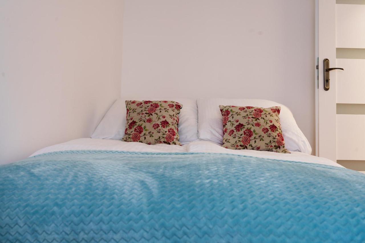 Apartament Pod Swierkiem - Pet Friendly - 2 Osobne Pokoje Dla Max 5 Osob - Space Apart 耶莱尼亚古拉 外观 照片
