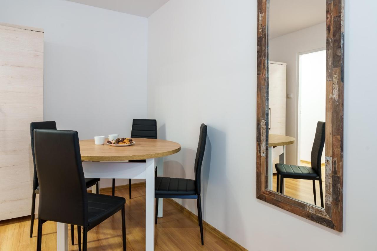 Apartament Pod Swierkiem - Pet Friendly - 2 Osobne Pokoje Dla Max 5 Osob - Space Apart 耶莱尼亚古拉 外观 照片